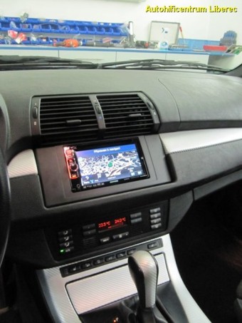 BMW X5 (2006) - DVD,navigace,han...