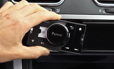 PARROT Asteroid - bluetooth rád...