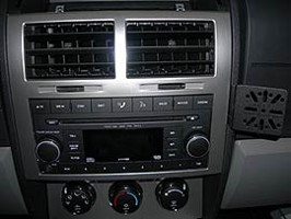 GSM konzole pro Dodge Nitro 2007-